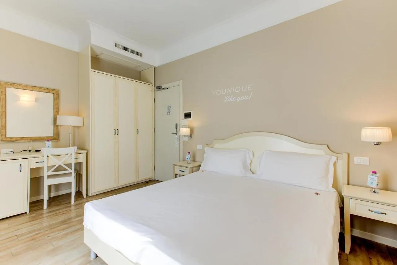 BeYou Hotel Villa Rosa Riccione 3*,  Italia